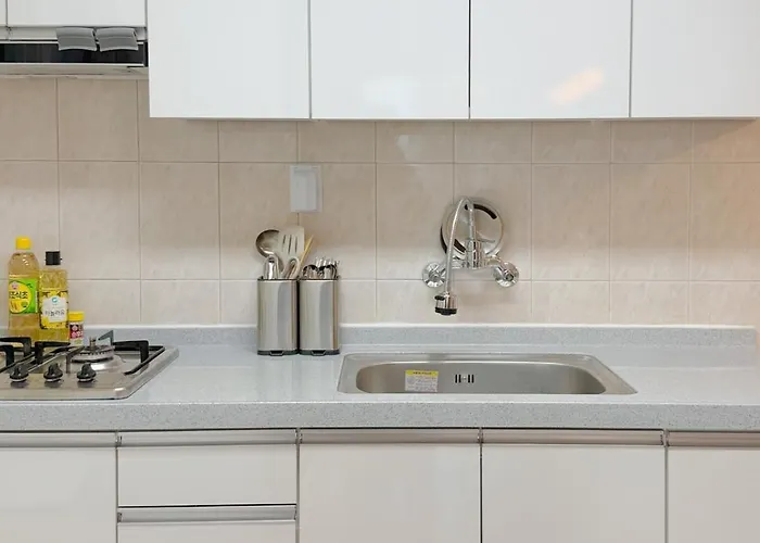 Hostay Cheongdam 2br Gangnam 5 Oliveyoung * Seoul