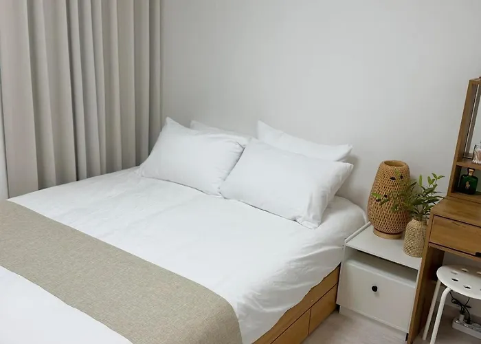 Apartment Hostay Cheongdam 2br Gangnam 5 Oliveyoung *